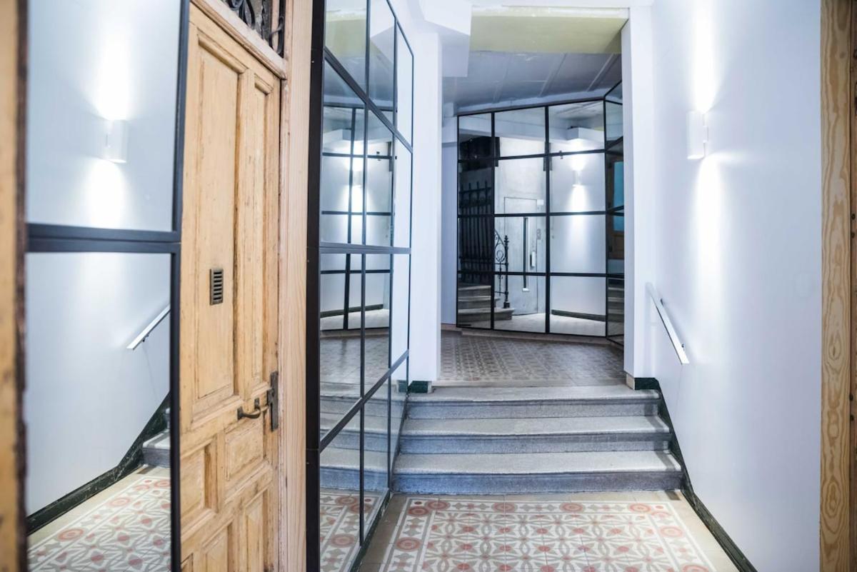 Amazinn Places Embajadores I Madrid Buitenkant foto